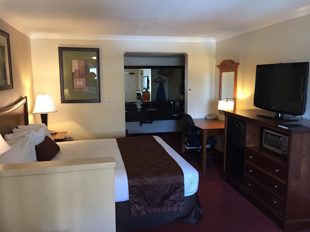 Chula Vista Inn Buitenkant foto