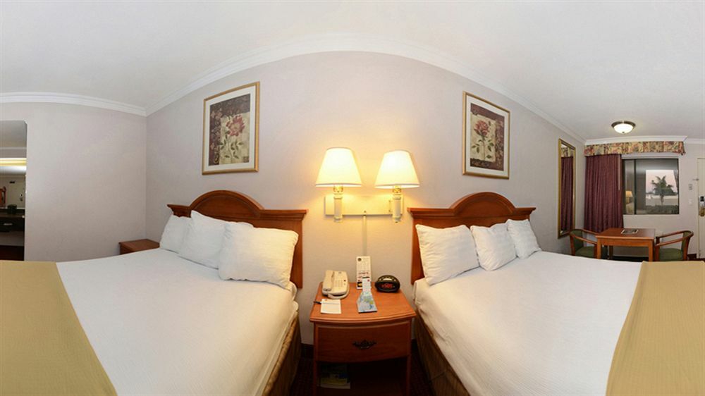 Chula Vista Inn Buitenkant foto